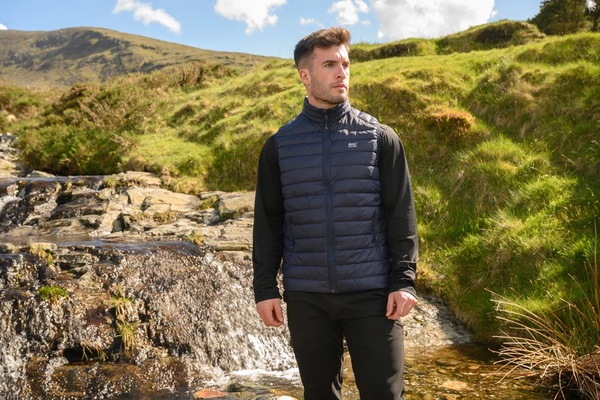 Pánská péřová vesta Mac In a Sac Alpine Packable Men's Down Gilet Navy 25/26