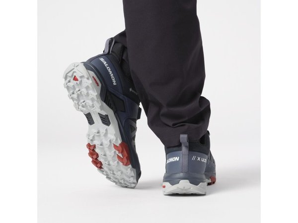 Trekové boty Salomon X ULTRA 4 GTX Gore-Tex Carbon/Bering Sea Pearl/Blue L47376500 25/26